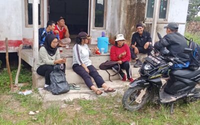 Pemdes Semerangkai Tanam Pohon Buah di Lokasi Kantor Desa Baru
